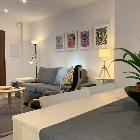 Hébergement de vacances Renovated House In Old Town Marbella. Marbellac