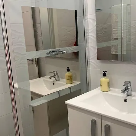 Hébergement de vacances Renovated House In Old Town Marbella. Marbellac