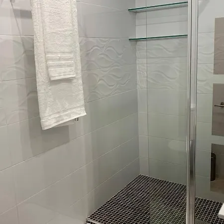 Будинок відпочинку Renovated House In Old Town Marbella. Марбелья