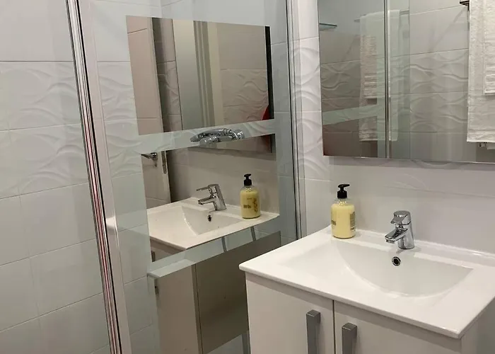 Dom wakacyjny Renovated House In Old Town Marbella. Marbella